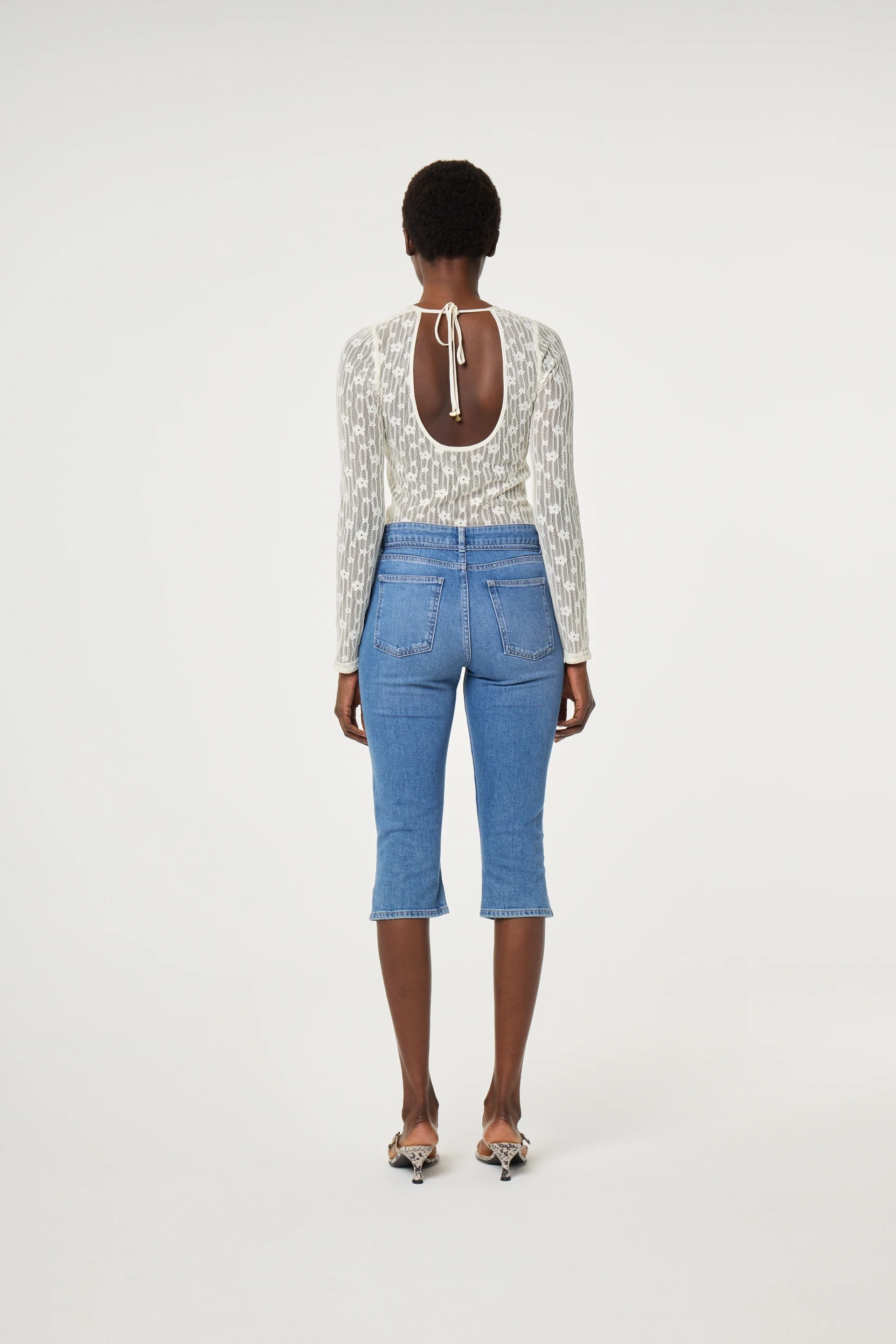 Carmen Capri Jeans | Mid Blue - Image 3