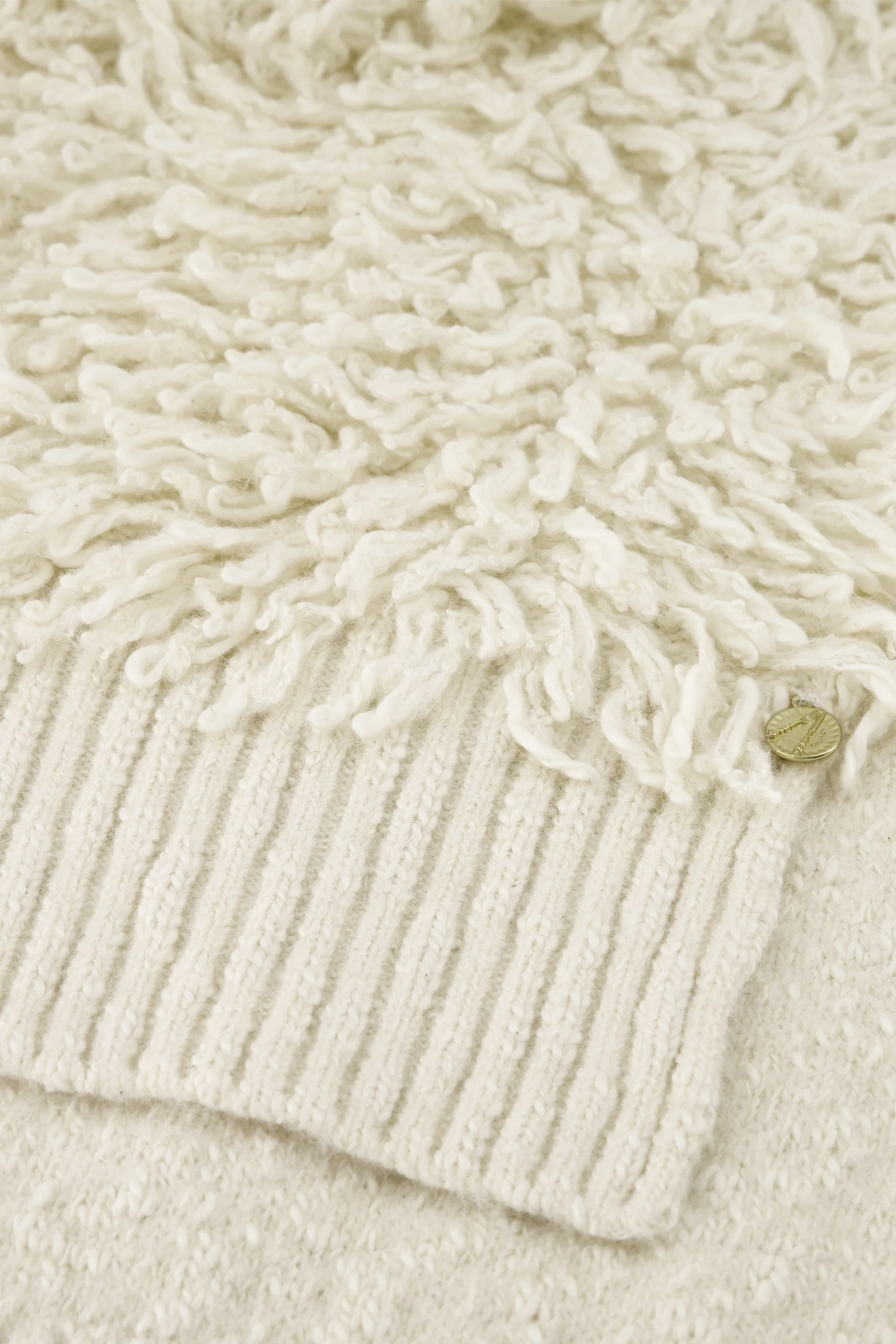 Dolly Scarf | Cosy White - Image 3