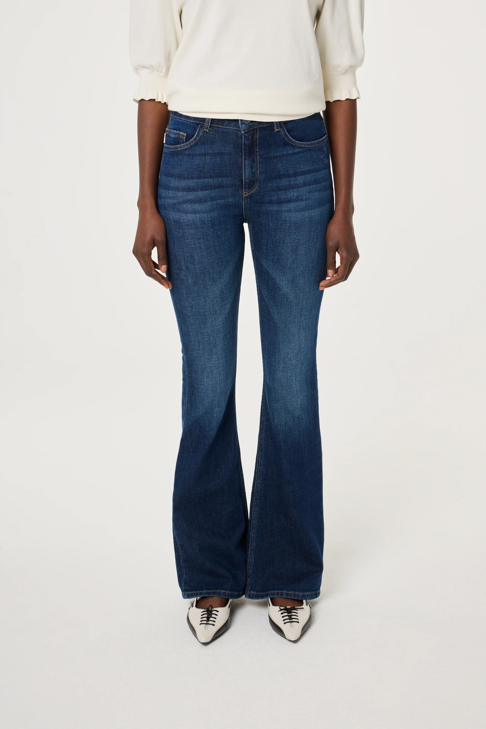 Eva Flare Jeans | Dark Indigo - Image 2