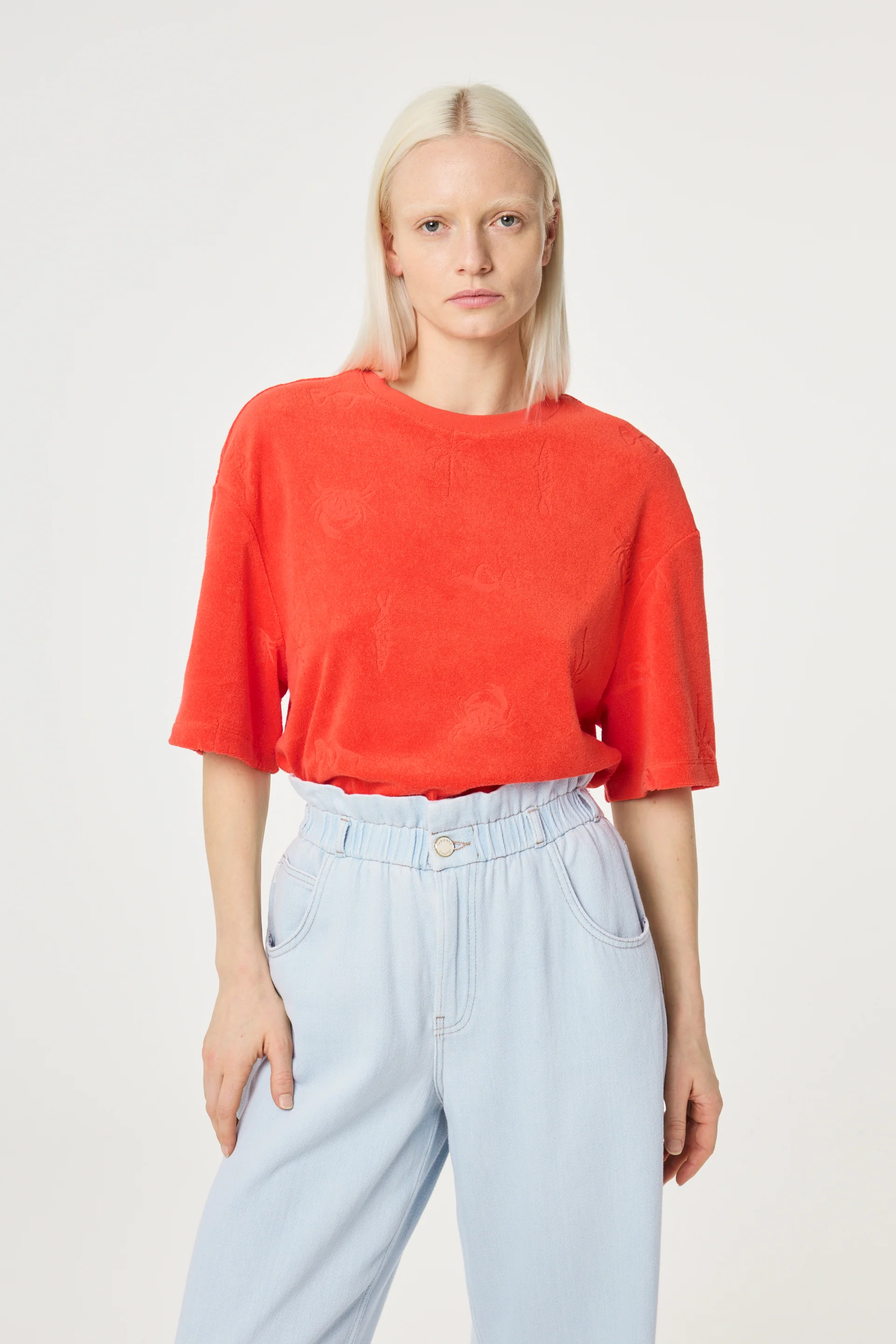 Evy T-Shirt | Tangerine Tango - Image 2