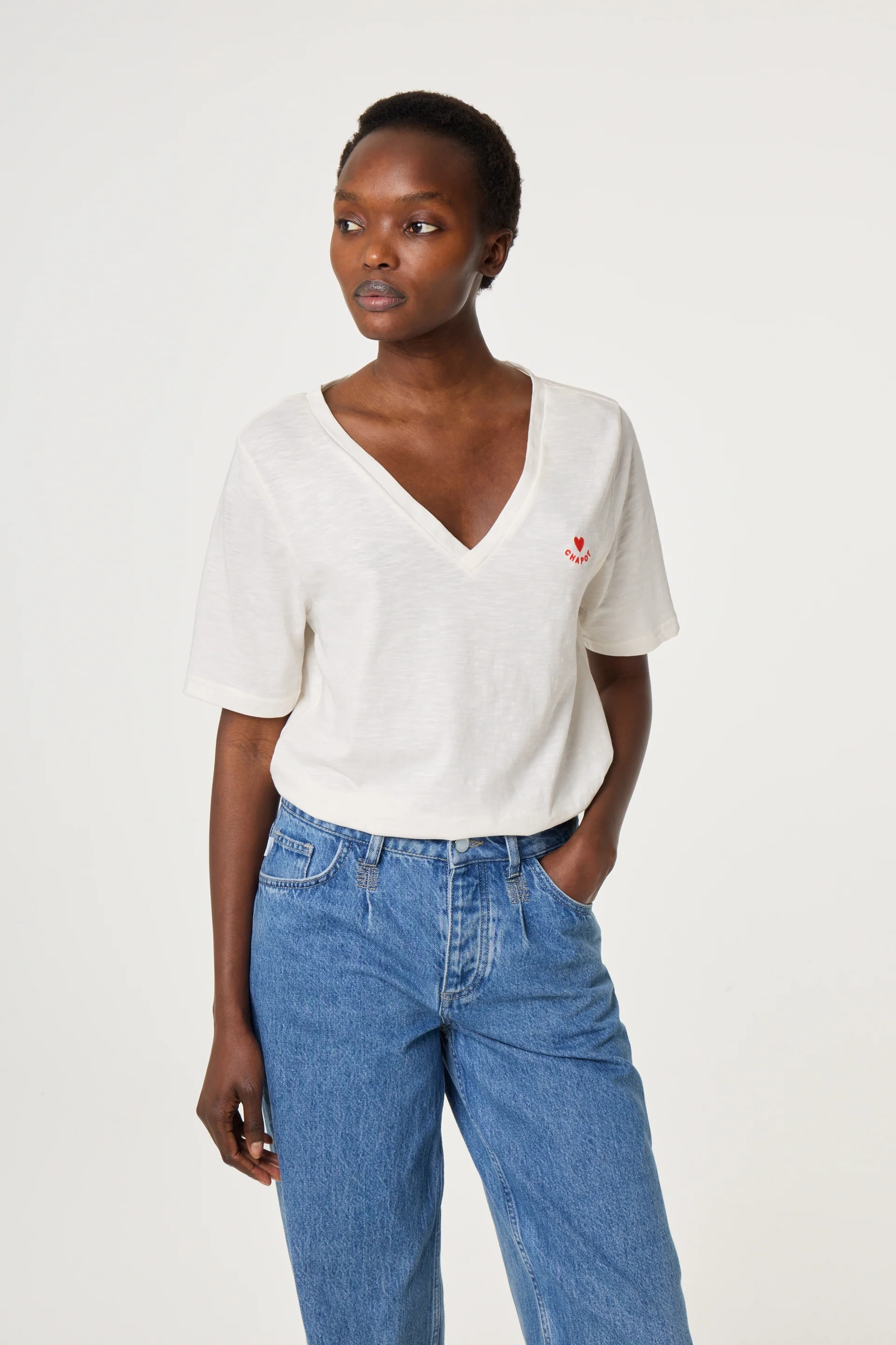 Phil V-Neck T-shirt | Cosy White/Red - Image 2