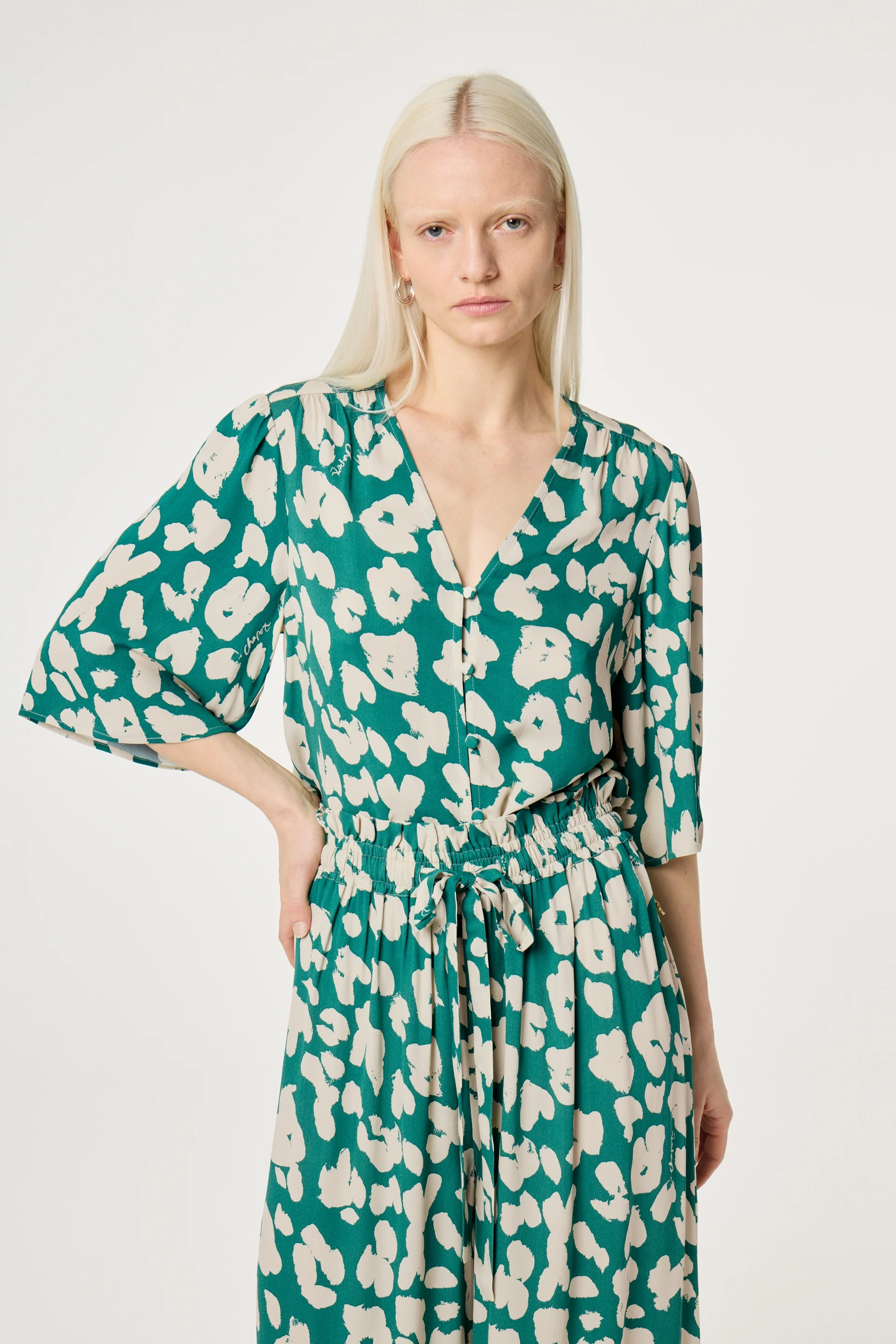 Starlet Blouse | Evergreen/Cosy White - Image 2