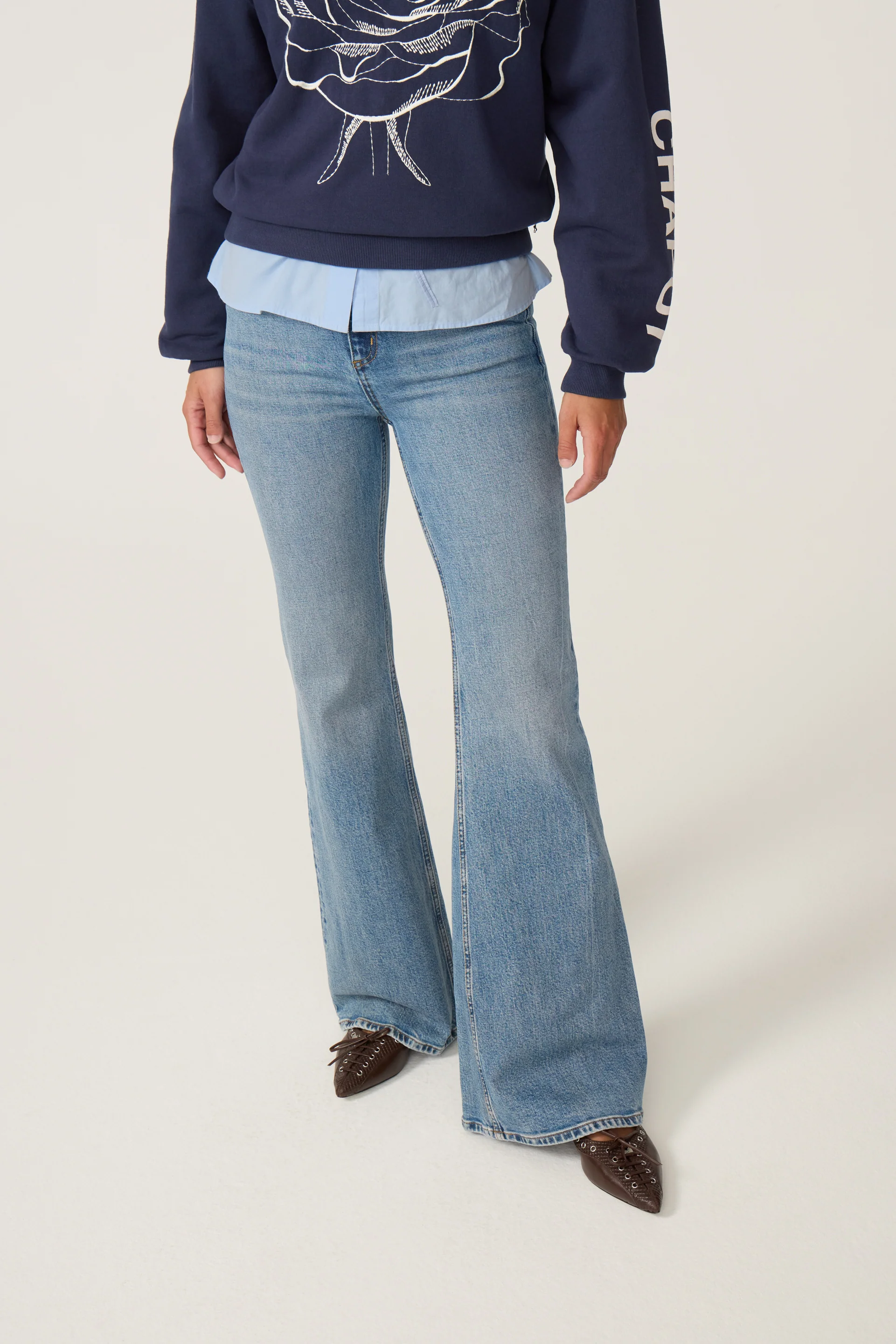 Vic Bootcut Jeans | Clean Blue - Image 2