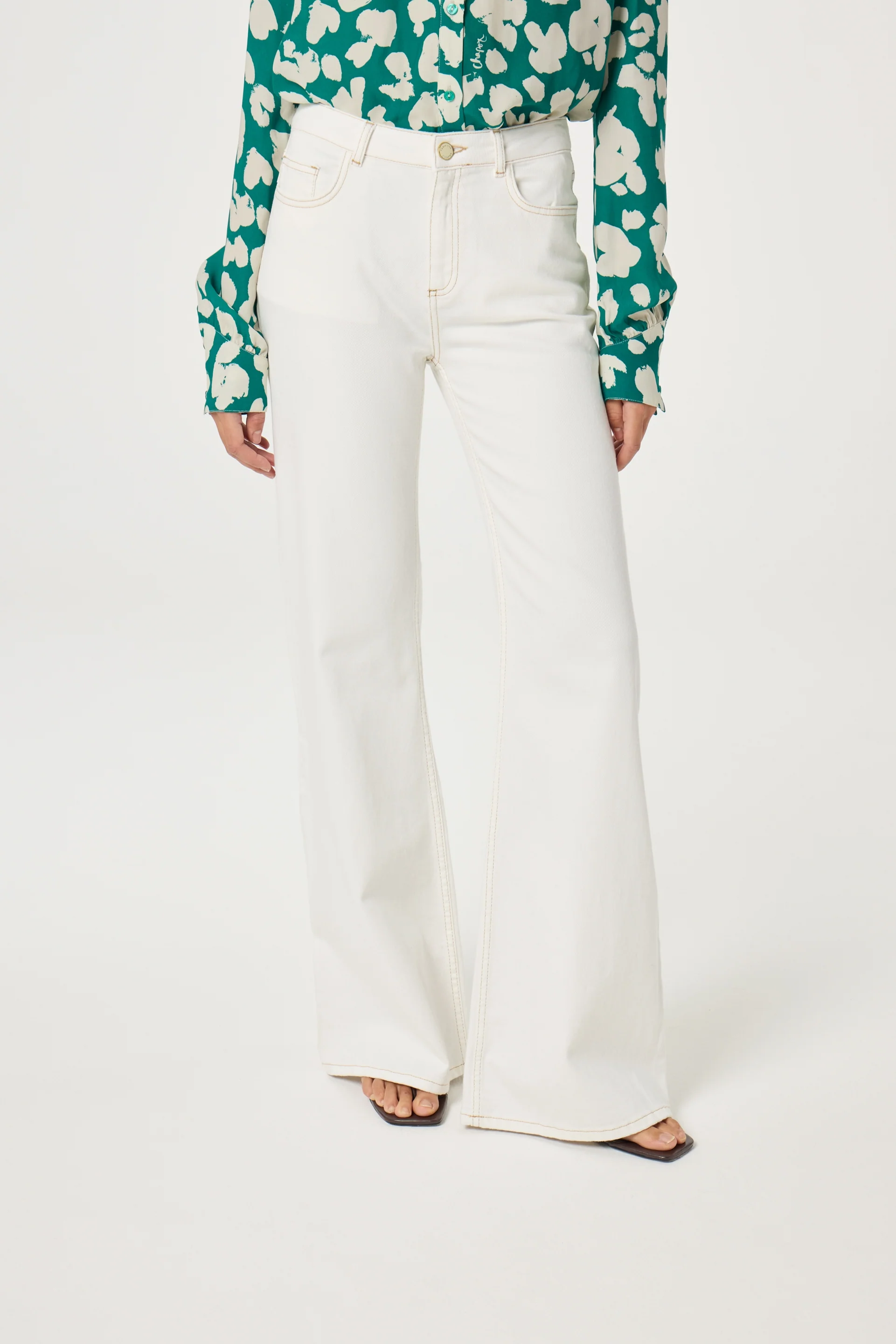 Vic Bootcut Jeans | Cream White - Image 2