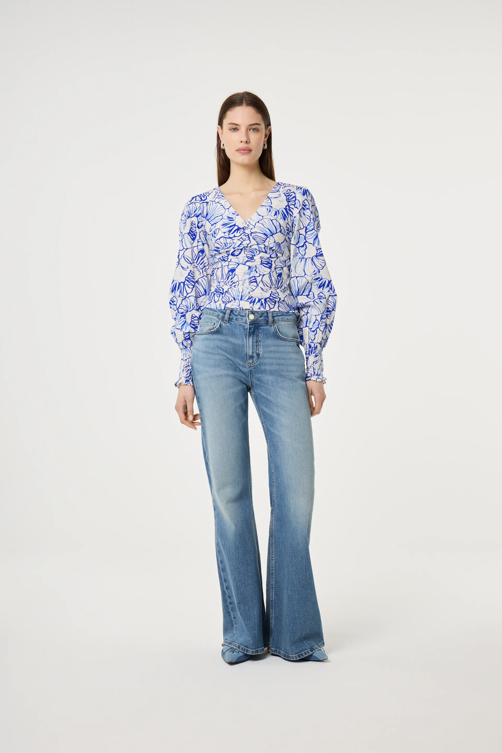 Vic Bootcut Jeans | Mid Blue