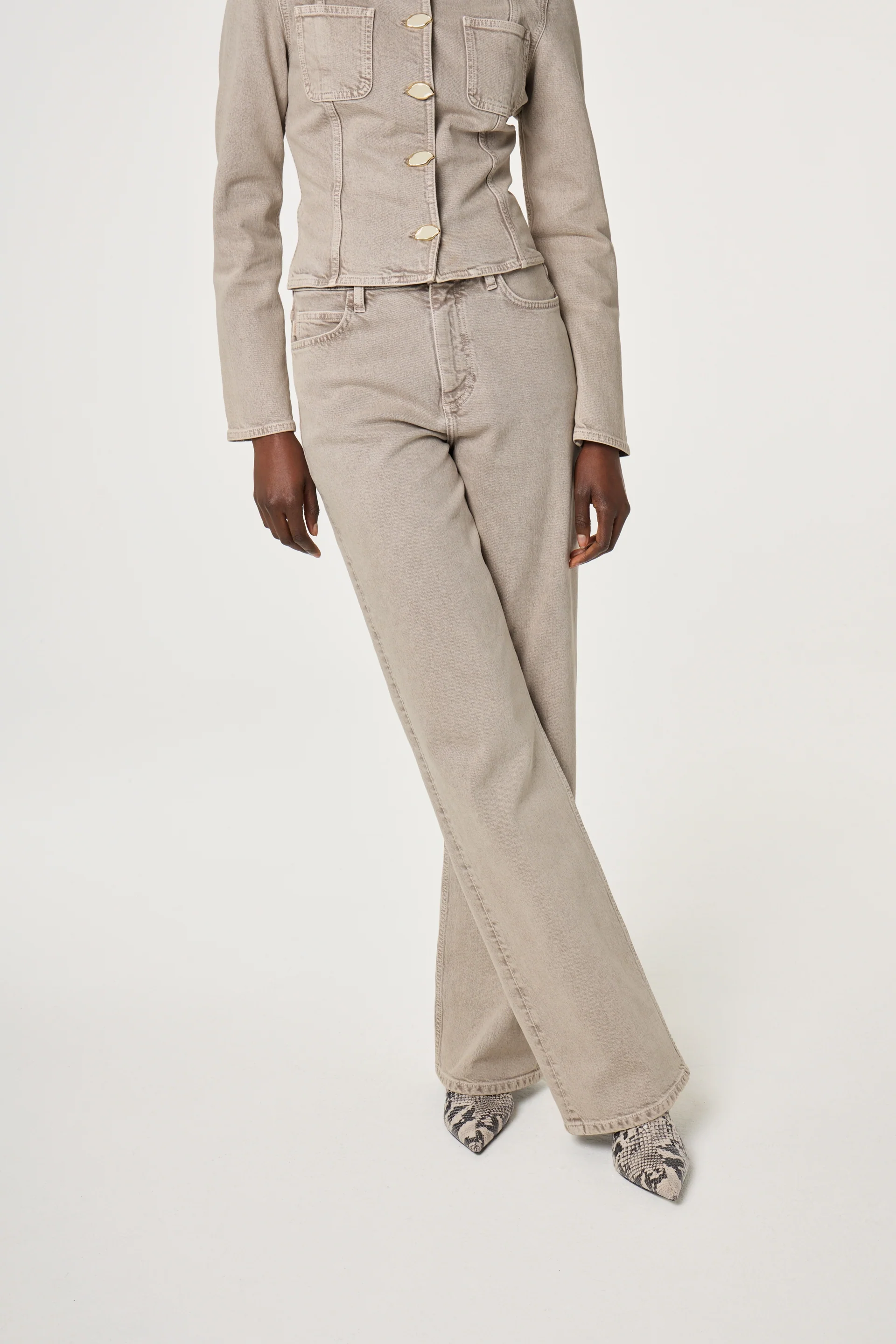 Zoe Boyfriend Jeans | Quick Sand - Image 2